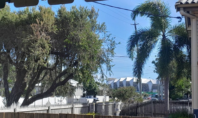 Railway Estate Haus | Tropical 3bed home with spa & yard