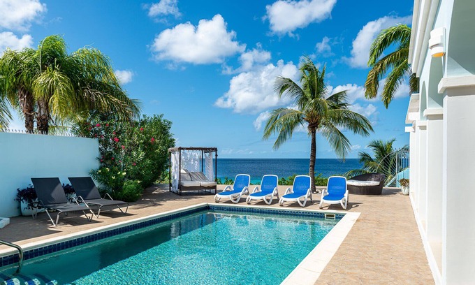 Sabadeco Villa | Tropische Villa am Meer, voll klimatisiert, privater Pool, tolles Tauchen und Schnorcheln