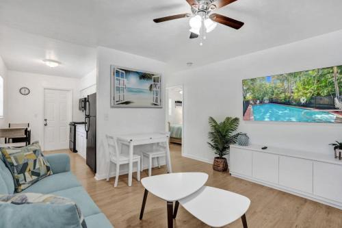 Riverside Park Wohnung | Tropical View Escape - 1BR