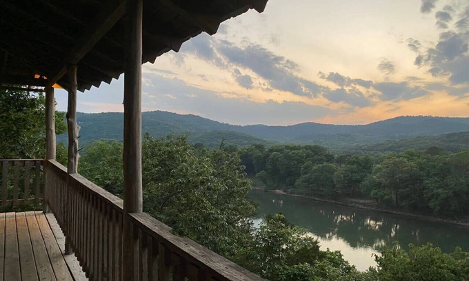 Boswell Kabine | Trout Run Lodge ~ with Gorgeous White River Views