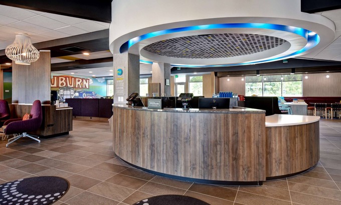 Auburn Hotel | Tru by Hilton Auburn