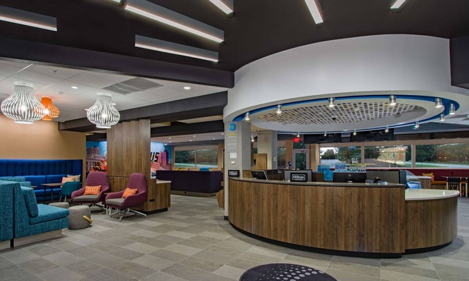 Northeast Columbus Hotel | Tru by Hilton Columbus Airport