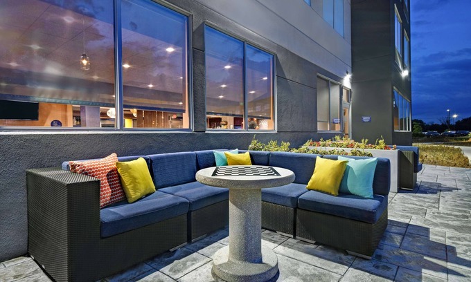 Frenchtown Township Hotel | Tru by Hilton Monroe