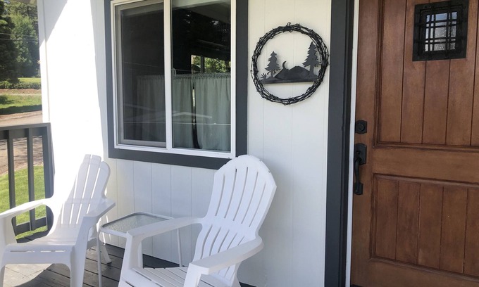 McCloud Haus | Tucci House - Gemütliches historisches Haus - 10 Schlafplätze - Familienurlaub / Kurzurlaub für Paare