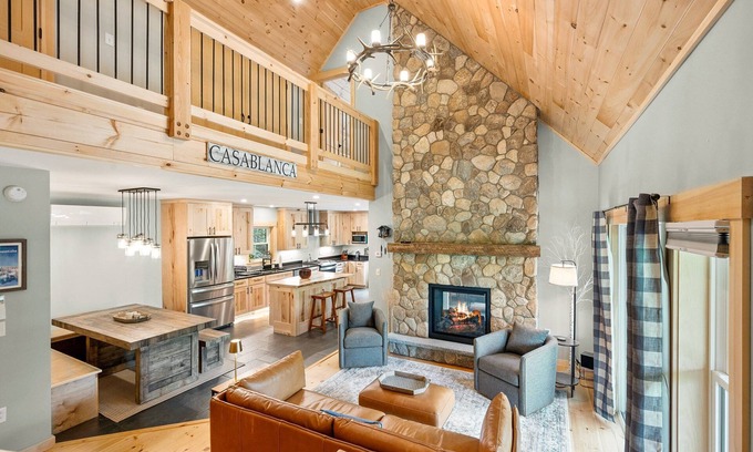 Rangeley Haus | Tuckamore | Private Waterfront on Beaver Mountain Lake | Hot Tub