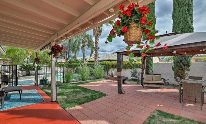 Rita Ranch Haus | Tucson Getaway with Yard, Pool, Hot Tub and Gas Grill!