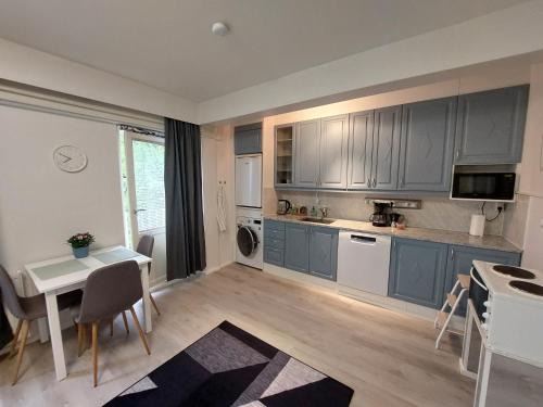 Lappeenranta Wohnung | Tunnelmallinen yöpymispaikka sataman sydämessä