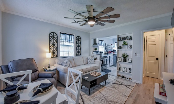 Tuscaloosa Eigentumswohnung | Turner Round - Book for 30 or more days! Quiet Complex.