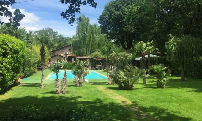 Badia al Pino Villa | Toskanische rustikale Villa mit Pool, Wi-Fi, Außenwhirlpool,