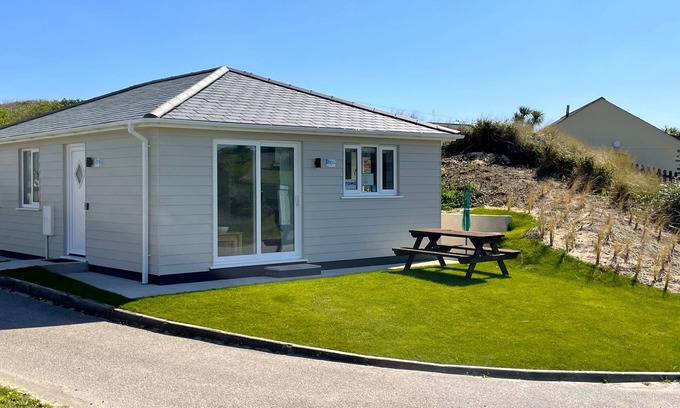 Hayle Hütte | Tweenbanx has been fully rebuilt and can accommodate up to 6 people