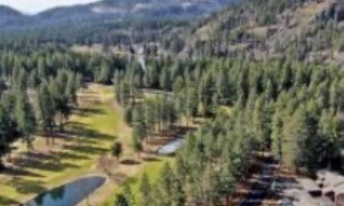 Rathdrum Eigentumswohnung | Twin Lake Village Golfing community w/amenities, close to Silverwood Theme Park.