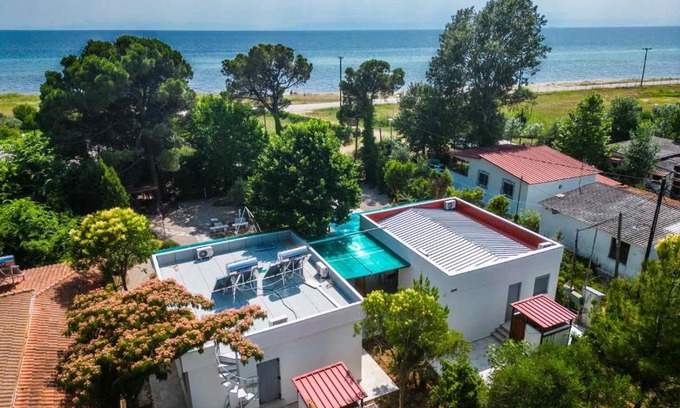 Kallikratia Haus | TWINS Sea Front Villas