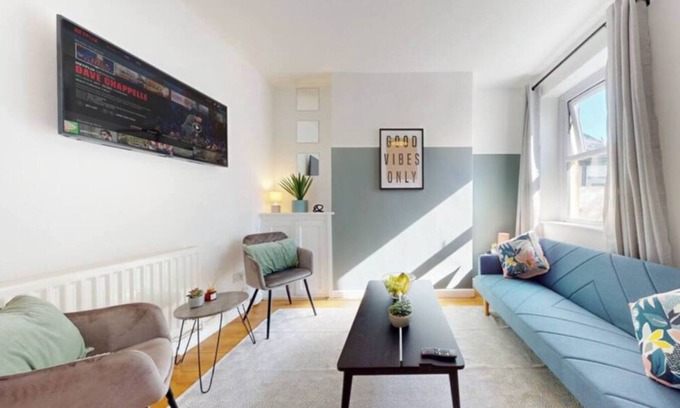 Cathays Haus | Two Bedroom House in Cardiff City