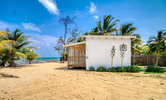 Dangriga Kabine | Zwei eigenständige Cabanas direkt am Meer mit Meerblick und Privatstrand!
