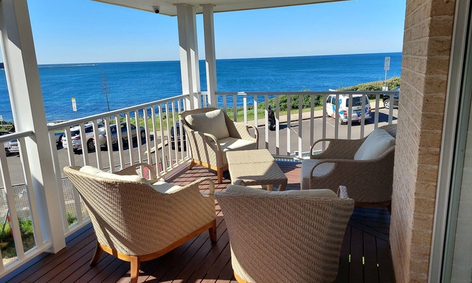 Dee Why Haus | Two storey beach home on Dee Why Headland. ** NYE Fireworks Location **