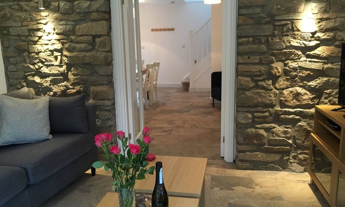 Brecon Hütte | Ty Glo Cottage BreconBeacons Ländliche Aussicht. 2 Schlafzimmer 2 Badezimmer für 5 Personen Wifi