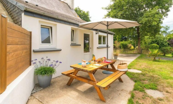 Pouldreuzic Haus | Ty Naïg by Interhome