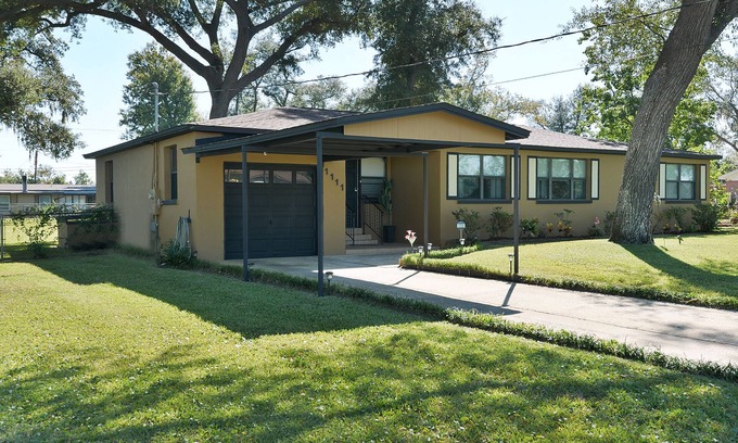 Parker Haus | Tyndall Rest & Tranquility - Luxury All-Inclusive 2 Bedroom with Full Office!