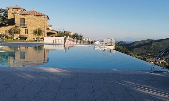 Castellabate Villa | Typisch Cilentan Bauernhaus mit Schwimmbad 3,5 km vom Meer entfernt: Malachit Unterkunft