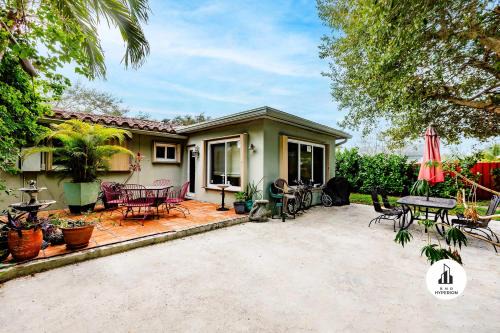 Highland Garden Wohnung | Uhost AI - Updated 1B1B Hideaway - Sleeps 3