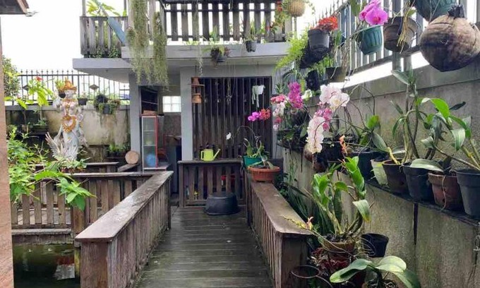 Mambal Haus | Umah Kayu, 2 bedroom with parking area and kitchen