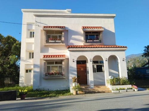 Guangfu Haus | Uncle Tien's Farm