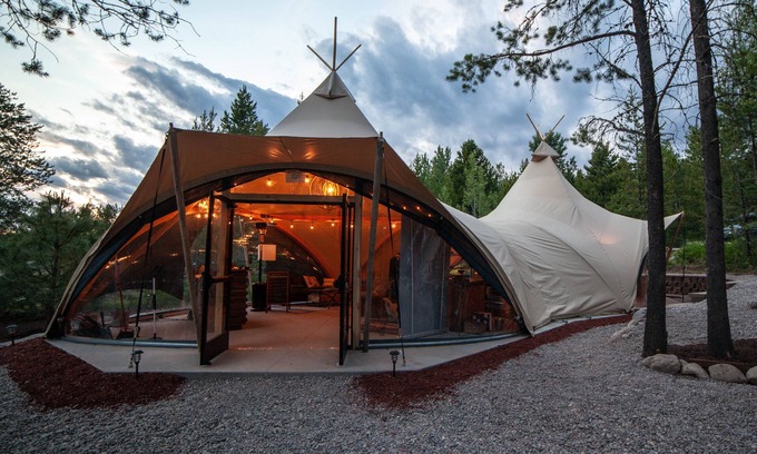 Coram Kabine | Under Canvas Glacier