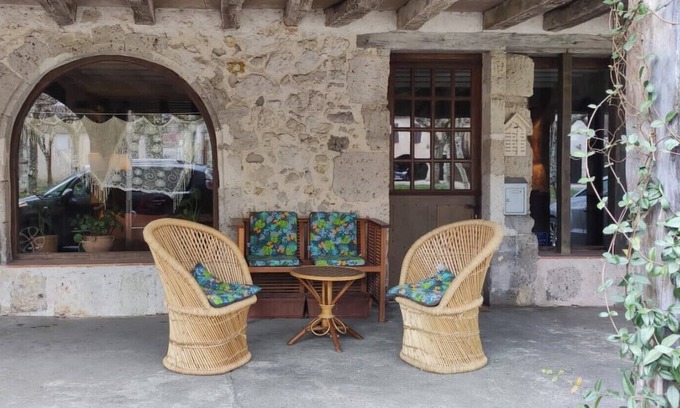 Fources Haus | Under the arcades of Fourcès - Lovely medieval house