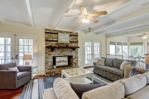Isle of Palms Haus | Under The Oaks - Island Living At Its Best