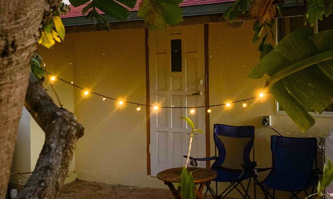 Pos Chiquito Wohnung | Under the Trees Garden View Apartment (New Listing)