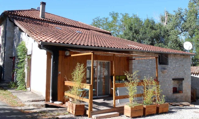 Tournon-d'Agenais Hütte | une Pause au Vert Avec Piscine et spa ~tournonzen