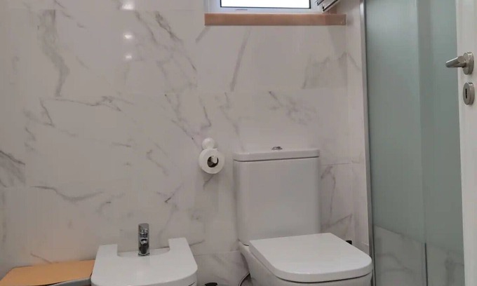 Carvoeira Wohnung | Unidade de Arrendamento Inteiro em: Agualva-cacém, Portugal
