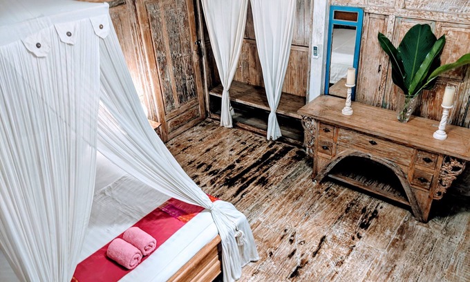 Denpasar Barat Hütte | Einzigartiges und schönes Holzhaus 2