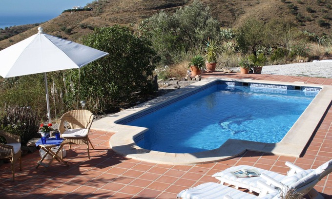 Sayalonga Haus | Einzigartige authentische Finca mit Pool und weitem Blick auf Meer und Berge