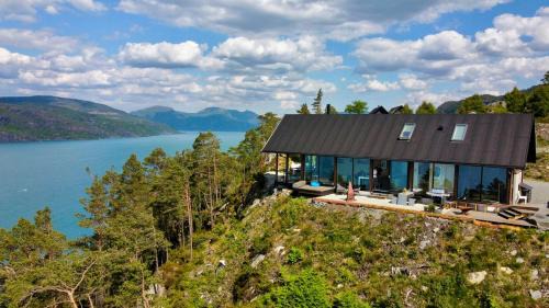 Hjelmeland Haus | Unique Cabin With View On Randøy By Stavanger