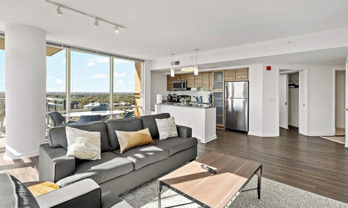 McLean Wohnung | Unique Collection | Luxury | Tysons | Rooftop Pool