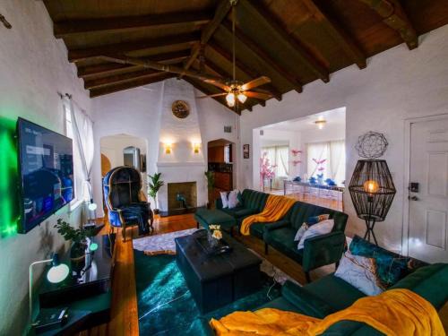 Midtown Haus | Unique Extravagant 4bed&4bath Miami home