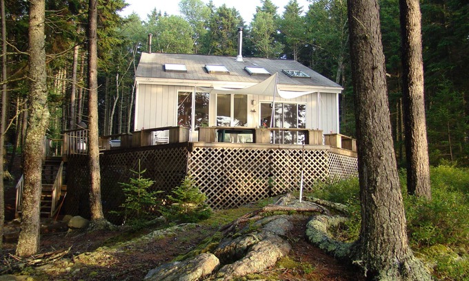 Friendship Hütte | Einzigartige INSEL Wohnen vom Stromnetz - Cottage am Wasser
