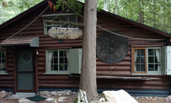 Charlevoix Hütte | Einzigartiges Blockhaus mit Blick auf den Michigansee