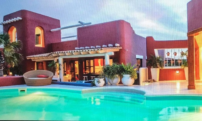 Sabadeco Villa | Einzigartige Luxus-Ferienvilla