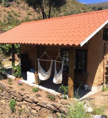 Figueiro dos Vinhos Sonstige | Unique Tiny House with Natural Building Techniques