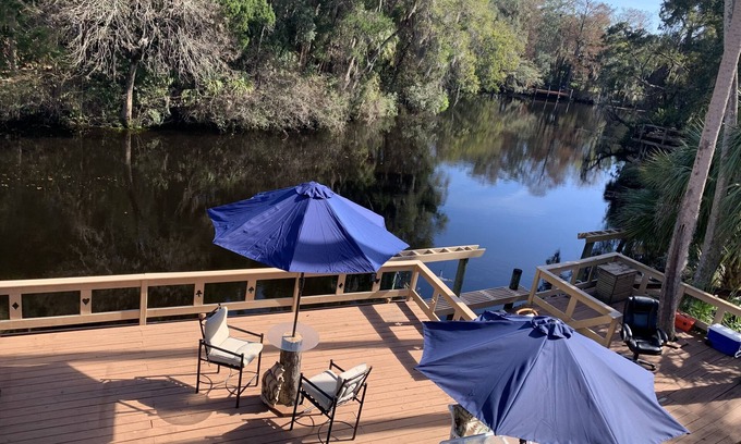 Crystal River Haus | Unique Treehouse on the River