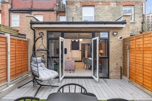 Tottenham Green Wohnung | Unwind in Style 2BR with Cozy Backyard for Groups