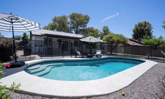 Mesa Haus | Unwind in Style: Home + Heated Pool for Families