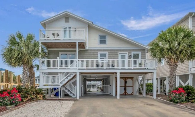 Ocean Isle Beach Haus | Updated 5 BR Canal Home, Short Walk To Beach!