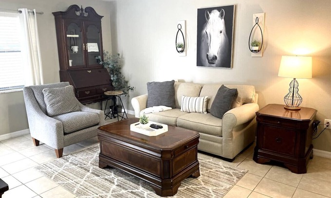 Clermont Wohnung | Updated Downtown Clermont Suite 837