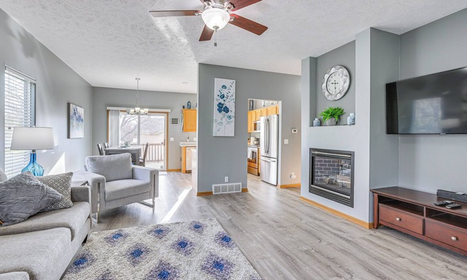 McArdle Eigentumswohnung | Updated Omaha Condo - 15 Miles to Downtown!