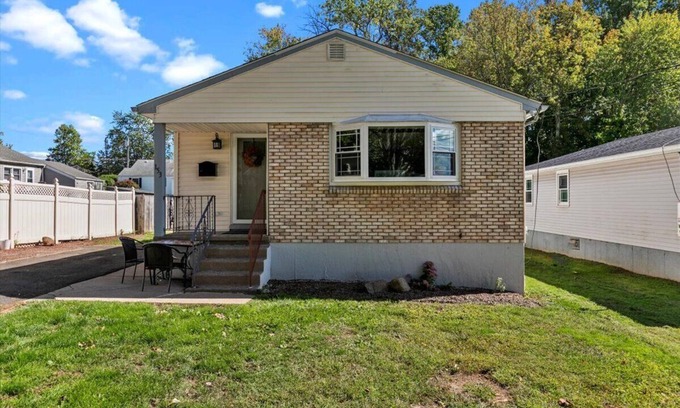 West Haven Haus | Updated ranch Home 4 minutes from the beach on a quiet end street.