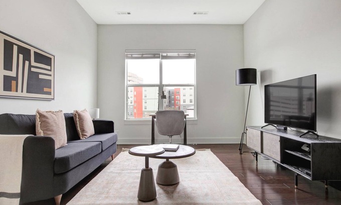 Cambridge Wohnung | Upscale 1B w/ W/D. Lots of amentities; Gym, Theatre, Pool. by Blueground