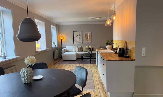Valby Wohnung | Upscale 3BR Apt Summa